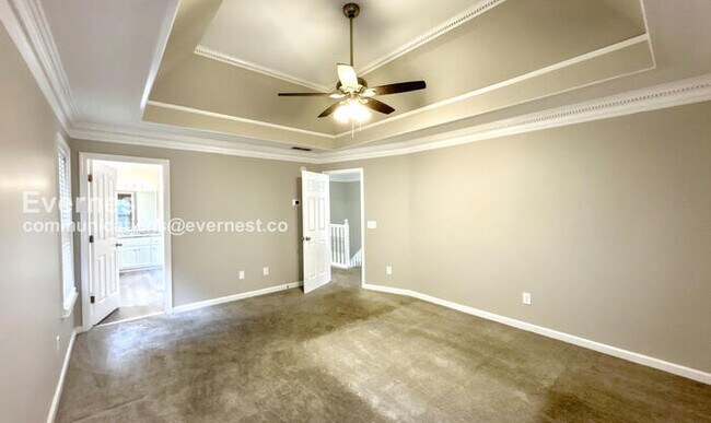 Building Photo - Spacious 4-Bed Home with Garage & Modern Amenities / Pet Friendly / Vouchers Accepted / Available...