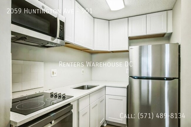 Building Photo - 2059 Huntington Ave