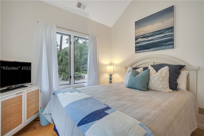 Building Photo - 66 Shell Ring Rd