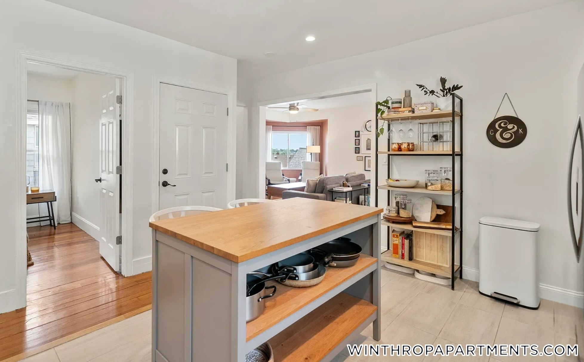 Building Photo - 62 Park Ave