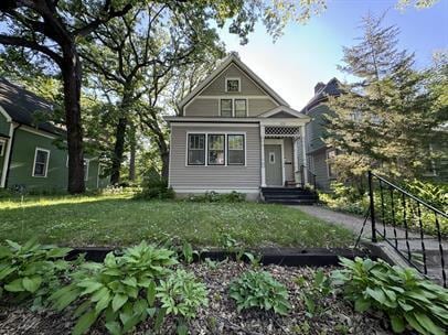 Building Photo - "Cozy 1-Bedroom Retreat in Minneapolis - Your Perfect Upper-Level Haven!"