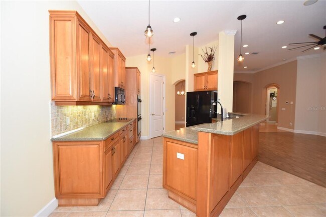 Building Photo - 43 Jasmine Dr