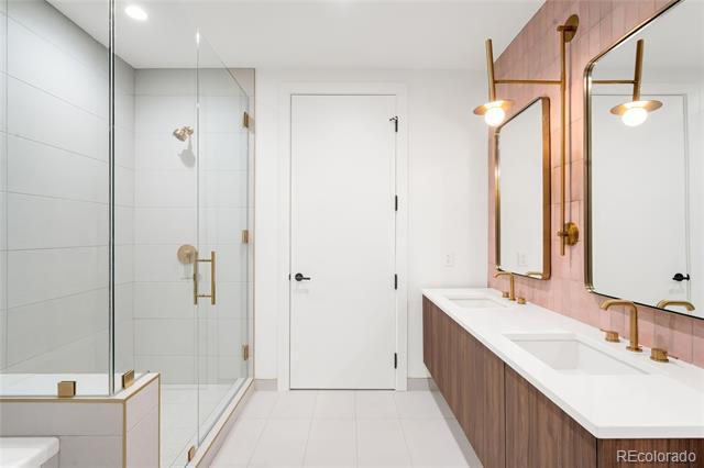 Building Photo - 3520 Chestnut Pl