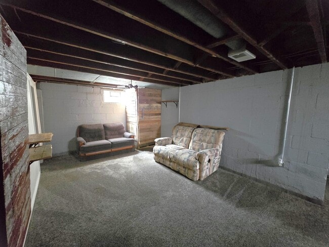 Building Photo - 1160 Georges Ave