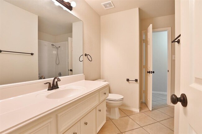 Building Photo - 26738 Abbey Springs Ln