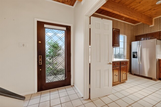 Building Photo - 5338 Brownway St