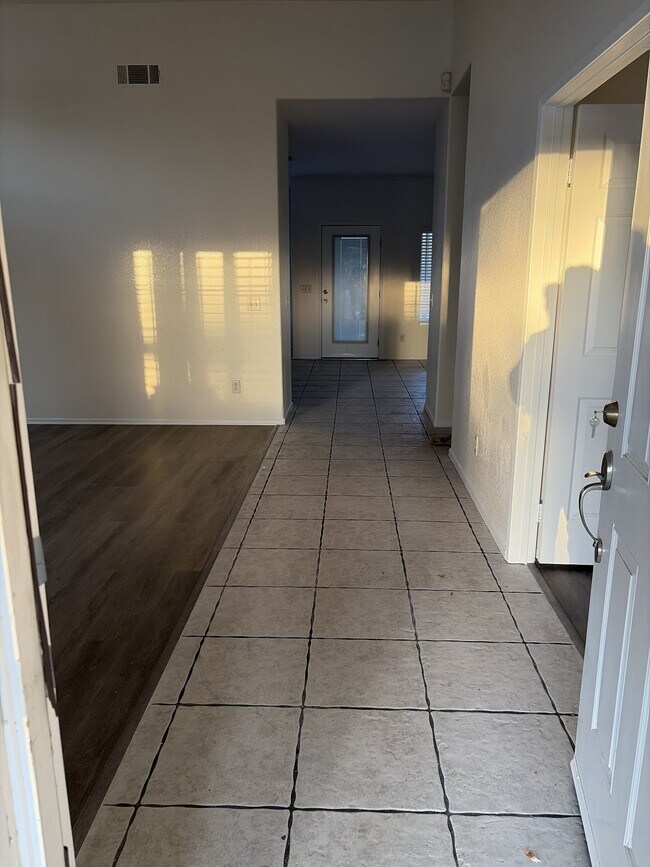 Building Photo - 12891 Pueblo Lane