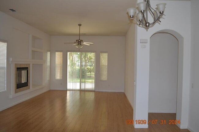 Building Photo - 2725 Amalfi