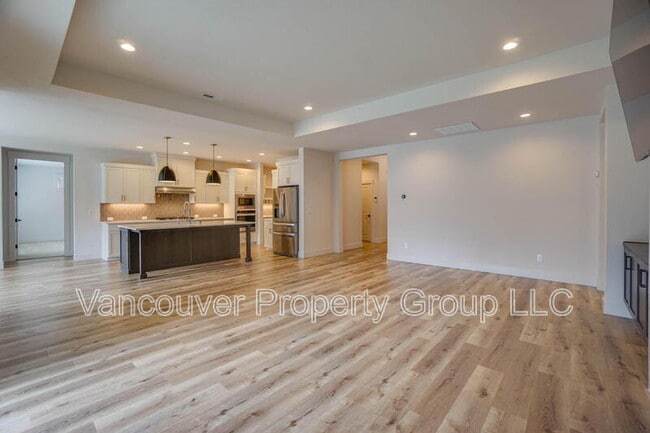 Building Photo - 15103 NE 98th Cir