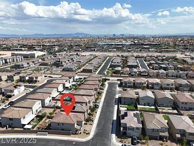 Building Photo - 4630 Summer Azure St