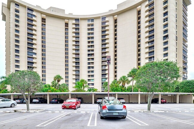 Building Photo - 2480 Presidential Way