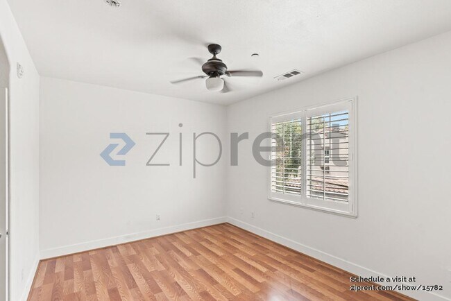 Building Photo - 4 Muller Pl