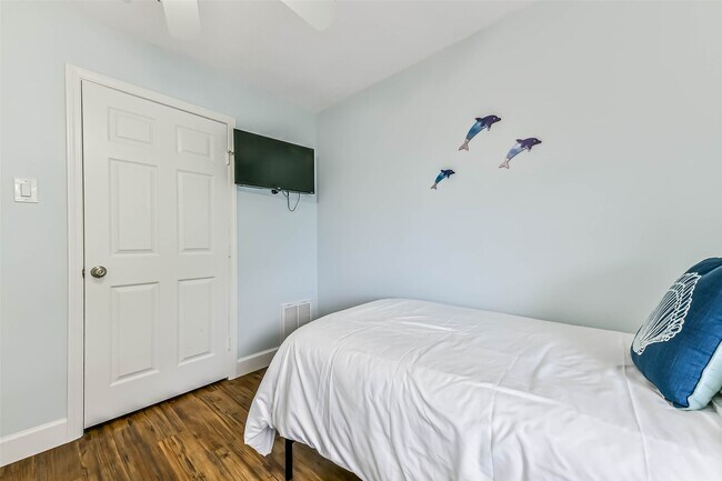 Building Photo - 16542 E Bayside Way