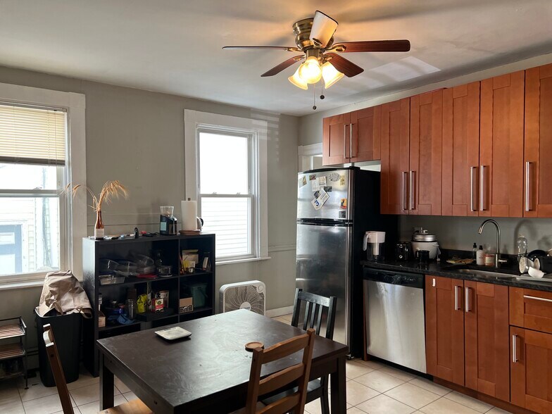 Building Photo - 273 Cardinal Medeiros Ave