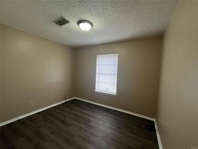 Building Photo - Spacious 4BR/2BA Home In Montgomery, AL