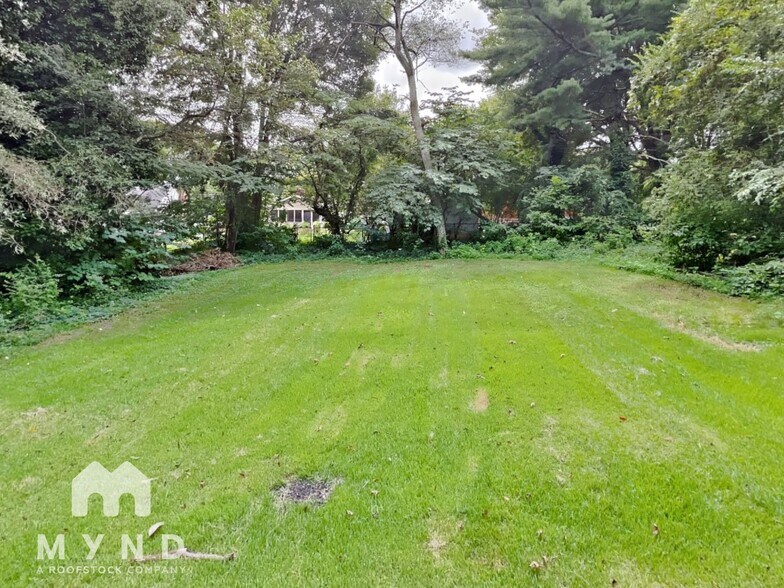 Building Photo - 112 Pineview Ct