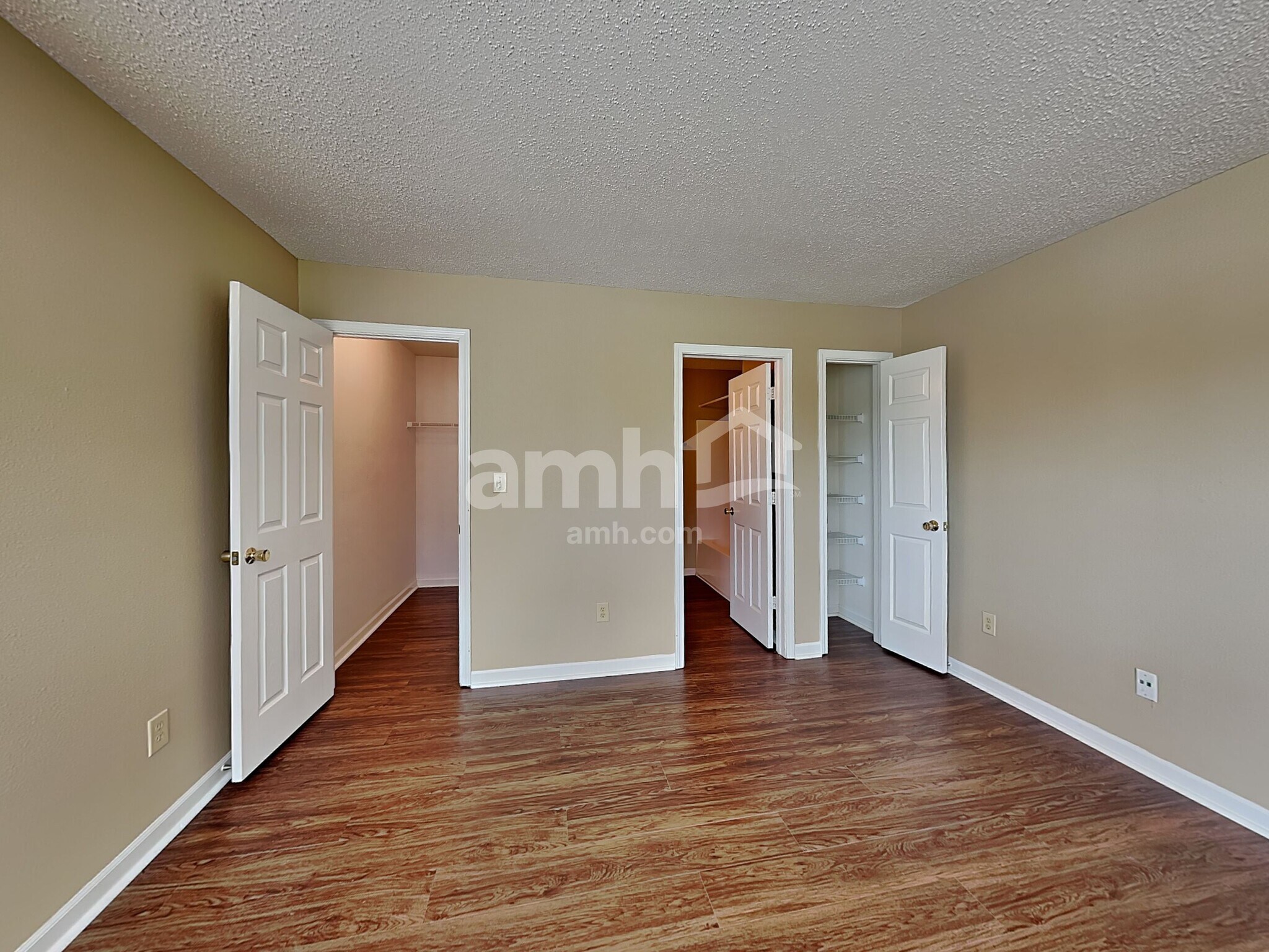 Building Photo - 15260 Fawn Meadow Dr
