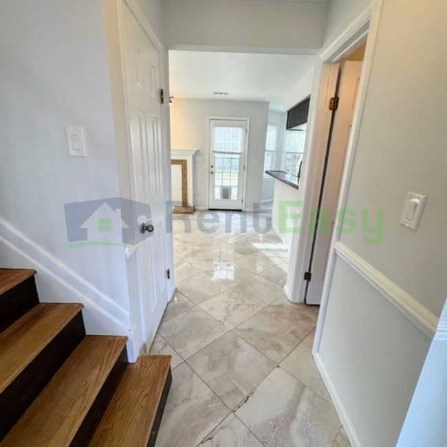 Building Photo - 1329 Millington Ct