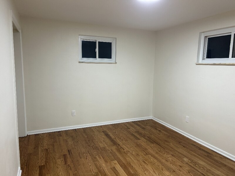 Building Photo - 214 Barbara Dr