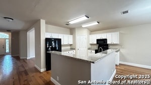 Building Photo - 9703 Justice Ln