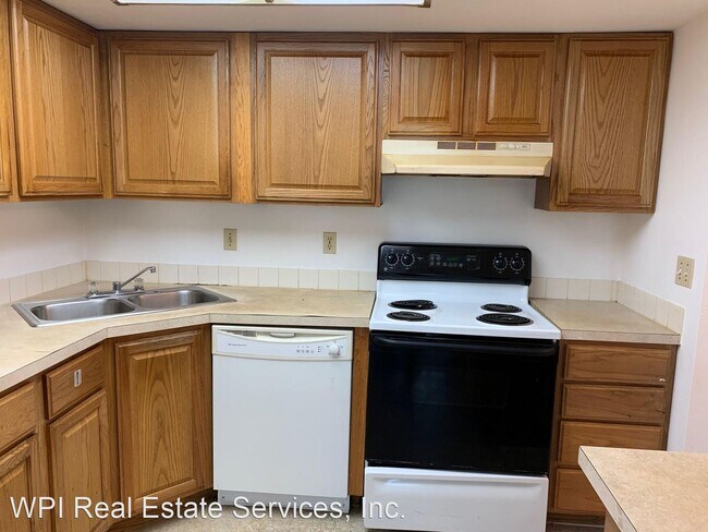 Building Photo - 2 br, 1 bath House - 4106 Factoria Blvd SE...