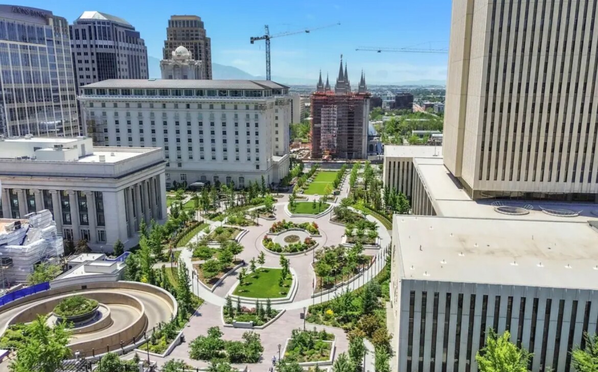 Building Photo - 29 S State St