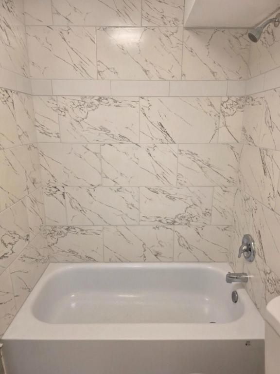 Building Photo - 1840 Huntington Blvd