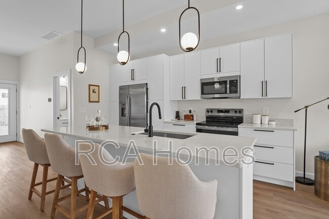 Building Photo - 43 Keystone Ave