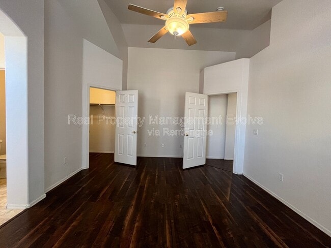 Building Photo - 13444 W Rhine Ln