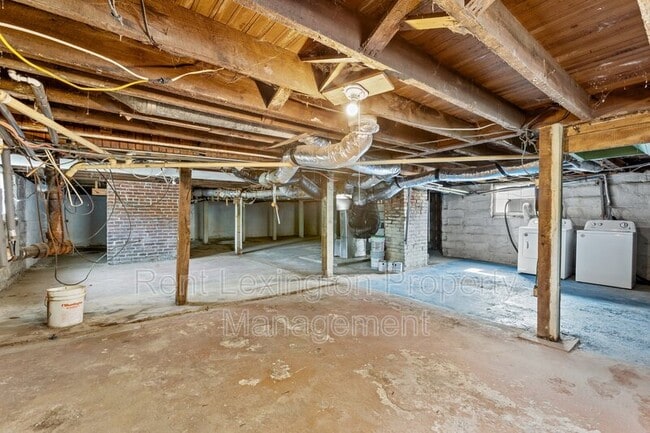 Building Photo - 602 E Jackson St