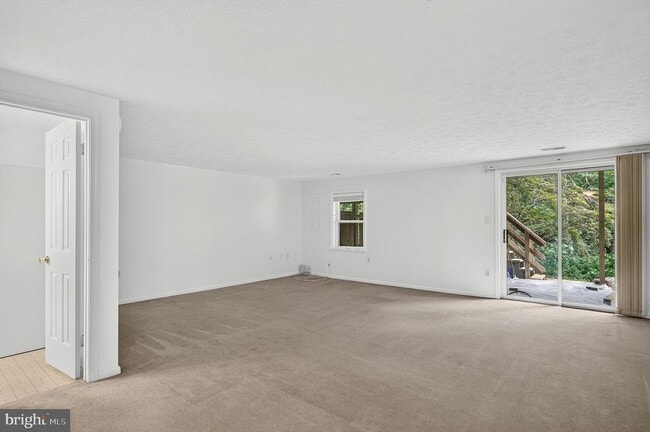 Building Photo - 14560 Creek Branch Ct