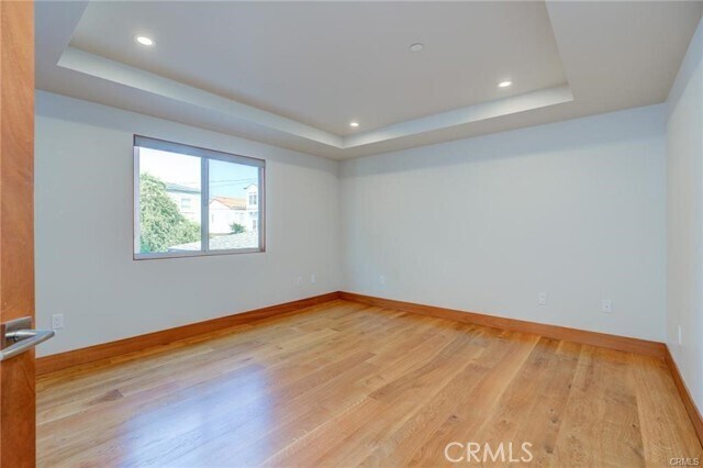 Building Photo - 339 27th St