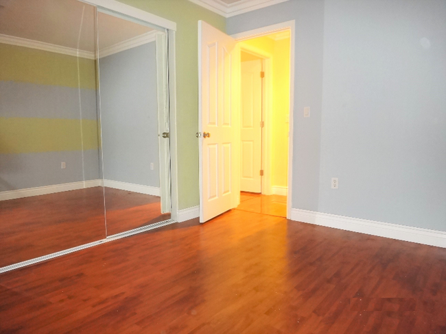 Building Photo - 508 Dante Cir