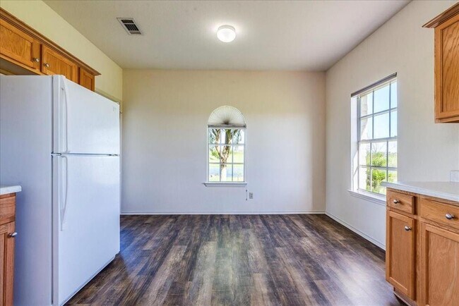 Building Photo - 1644 Co Rd 139