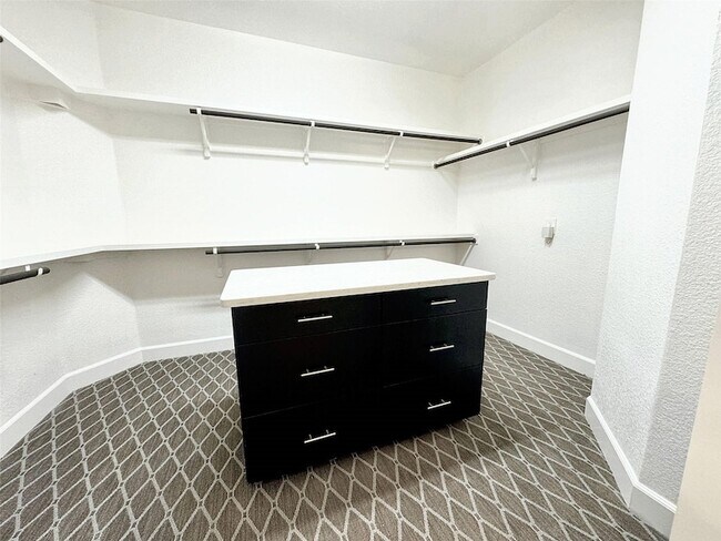 Building Photo - 1367 Branchwood Pl