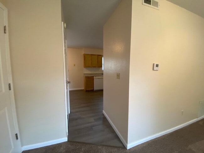 Building Photo - 200 Vickie Lynn Ln