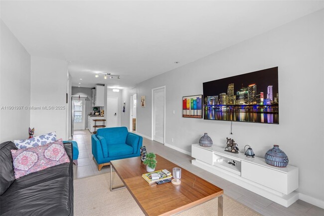 Building Photo - 13105 Ixora Ct