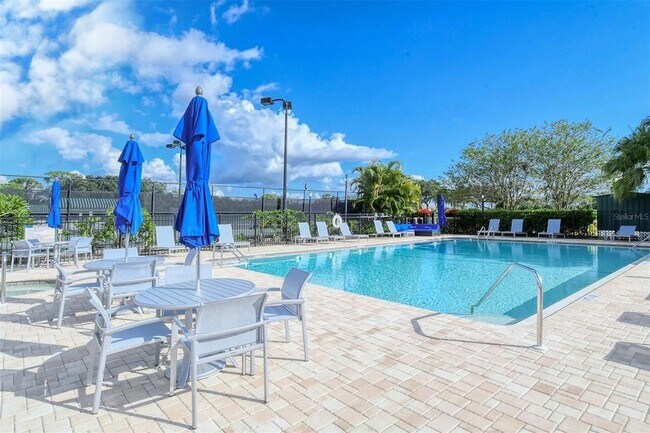 Building Photo - 9300 Clubside Cir