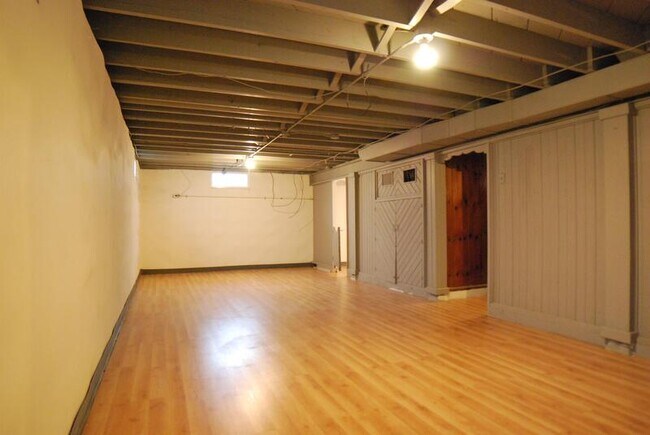 Building Photo - 2924 Soutter Ave SE