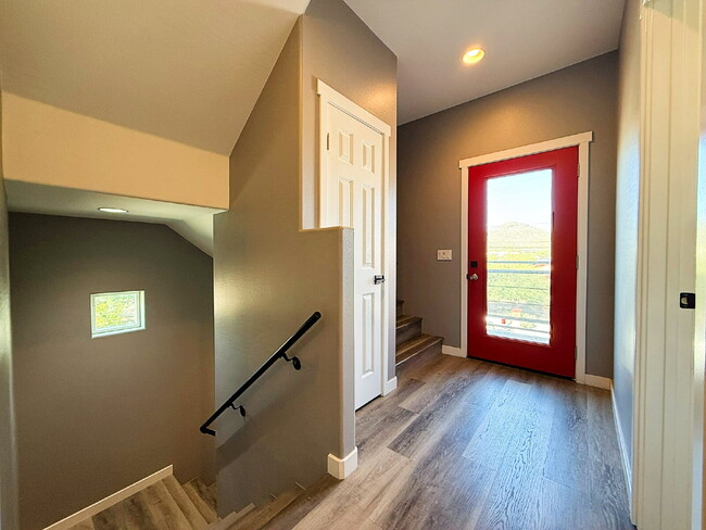 Building Photo - Charming Updated Three-Bedroom Home in Eas...