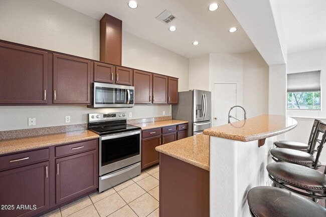 Building Photo - 1225 N 36th St