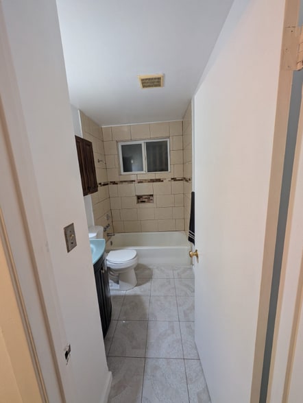 Building Photo - 5551 79th St