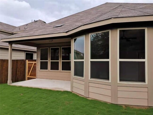Building Photo - 14110 Alloro Dr