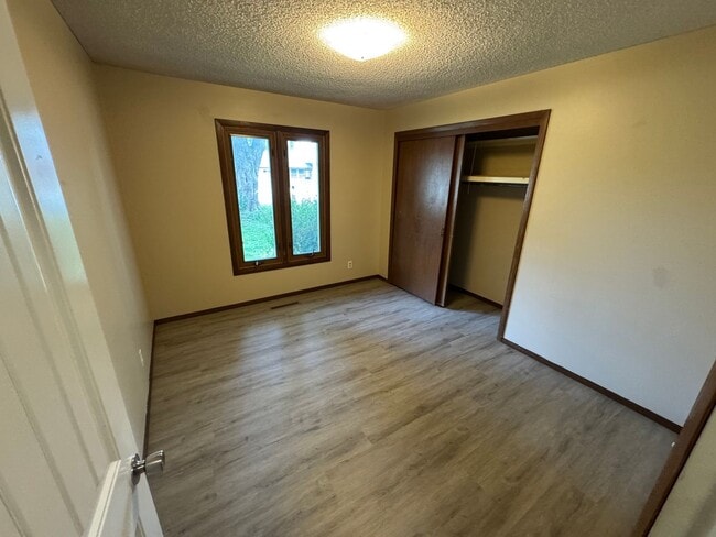 Building Photo - Beautiful  Home in Southeast Springfield