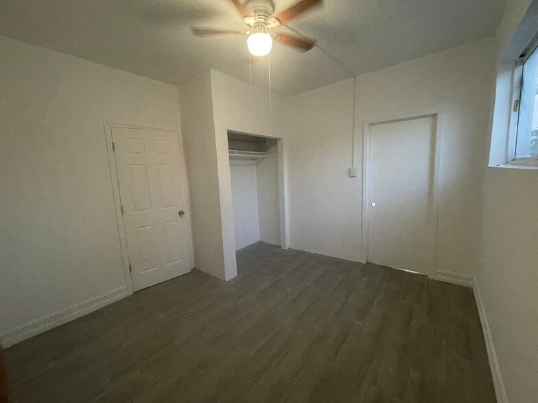 Building Photo - 841 NW 116th Ter