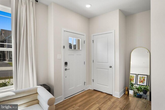 Building Photo - 2802 Bridgewater Dr