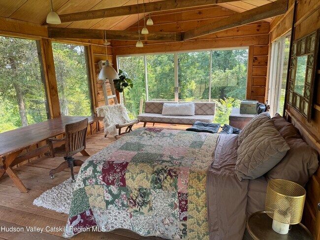 Building Photo - 16 Spring Rd