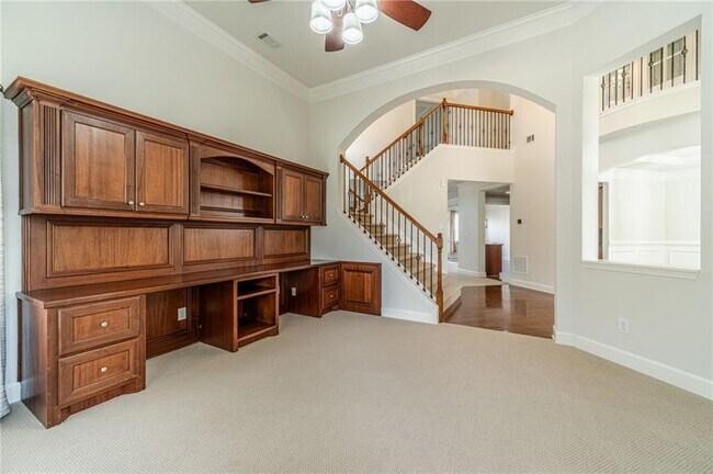 Building Photo - 2557 Staunton Dr