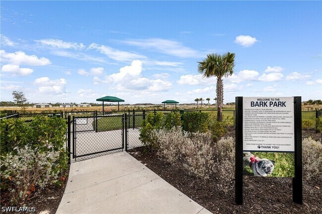 Building Photo - 11801 Venetian Lagoon Dr