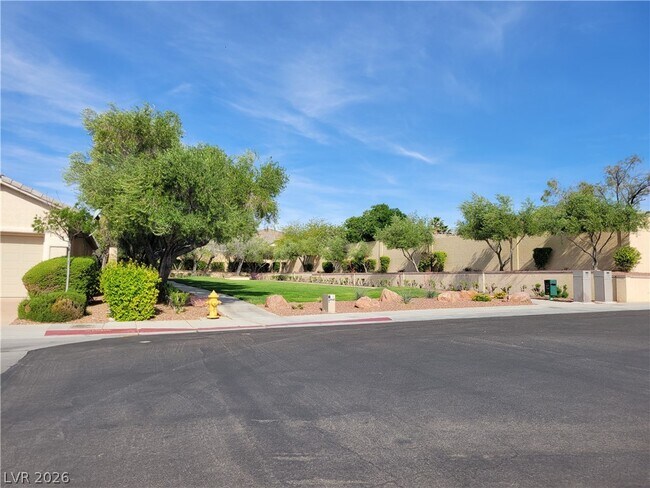 Building Photo - 3274 Bronze Leaf St